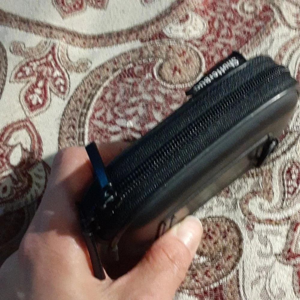 Shutterbug 📷 black camera case - Picture 8 of 15